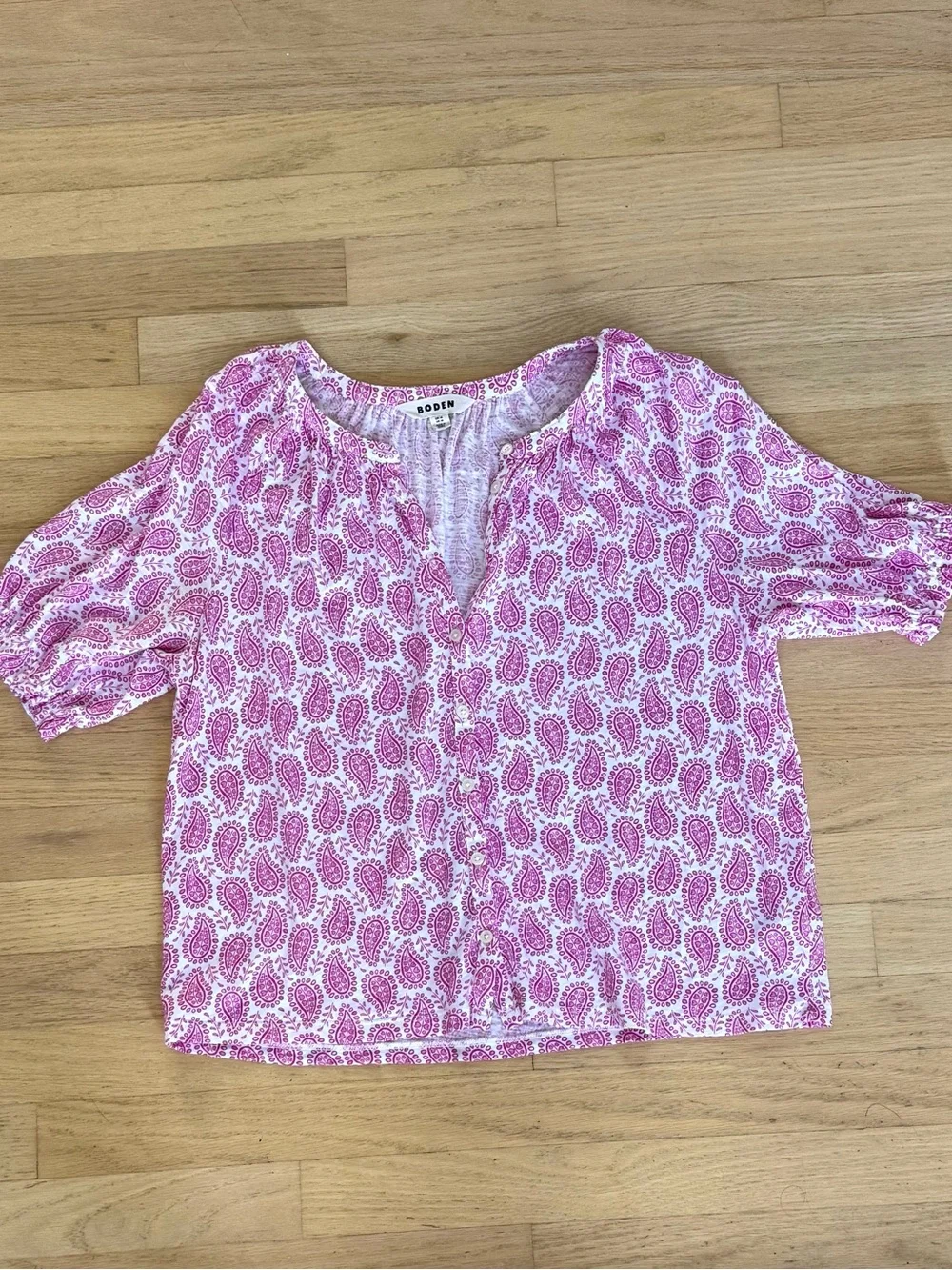 Boden Isla Jersey shirt. Cosmos Pink, Paisley Heart. Size 10